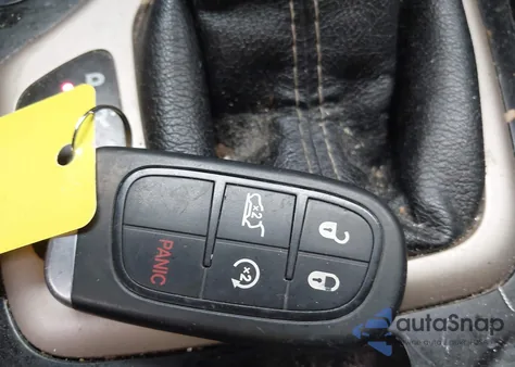 2017 Jeep Cherokee Limited 4X4 из США, поврежденный, VIN 1C4PJMDB7HW599633